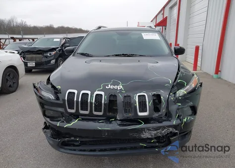 2018 Jeep Cherokee Latitude Plus 4X4 z USA, uszkodzony, nr VIN 1C4PJMLBXJD530471